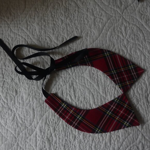 Detachable Red Tartan collar necklace with ribbon closure - Picture 5 of 7
